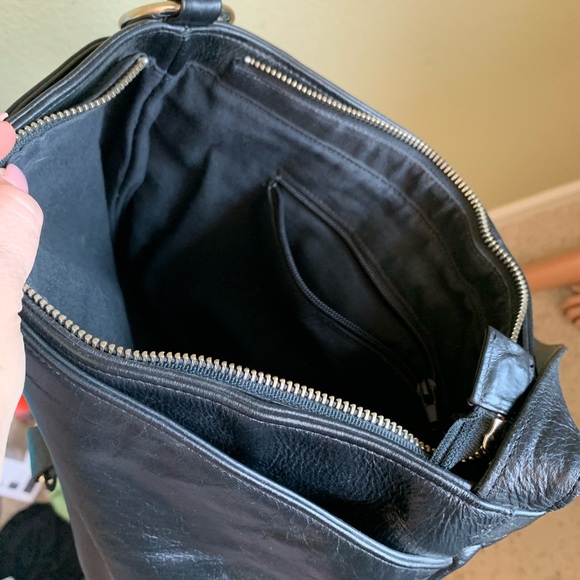 BOTKIER Black Leather Shoulder Bag - Picture 7 of 8